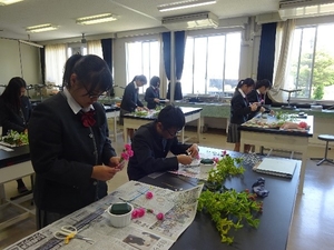 [母の日」のプレゼントを制作しました