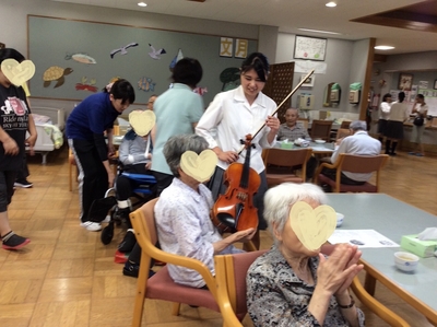 【弦楽部】老人福祉施設ボランティア演奏