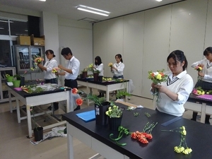 フラワー装飾技能検定3級・・・7人全員合格