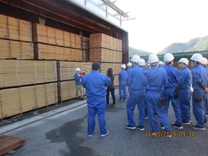 森林・林業・木材産業に係る出前授業講座をしていただきました