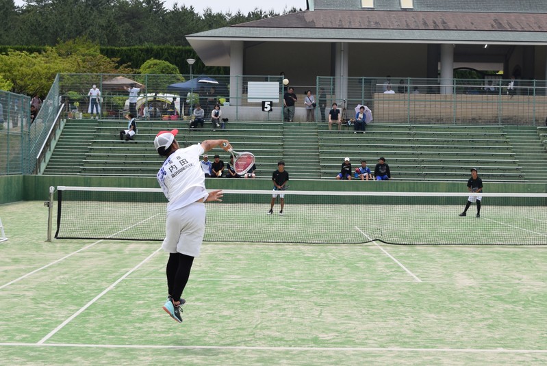 １