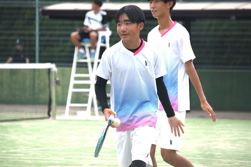 ５